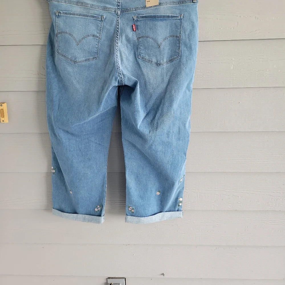 Levi Strauss Capris 20W NWT - Picture 5 of 7